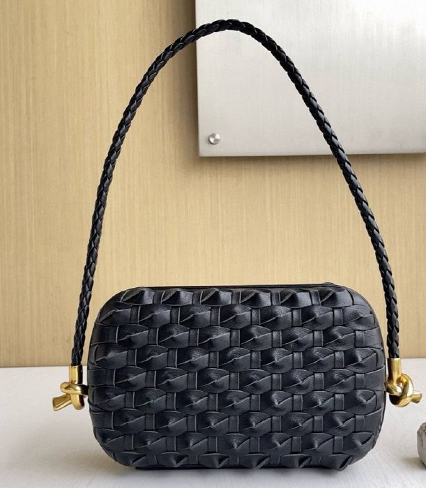 BOTTEGA VENETA Knot сумка оригинал