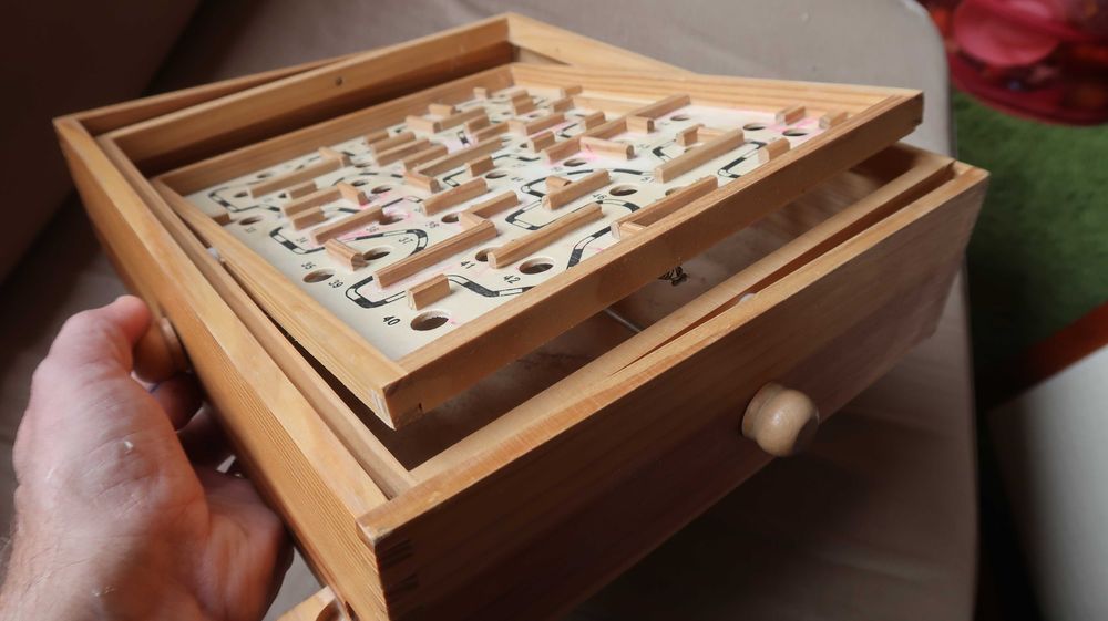 Jogo De Labirinto Com Bolas De Madeira ( Crianças / adultos / idosos)