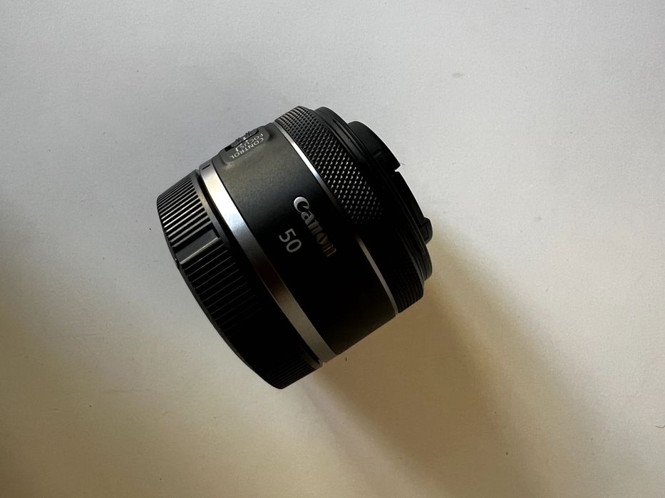 CANON EOS R corpo + adaptador EF-EOS R  + objetiva canon EF 50mm