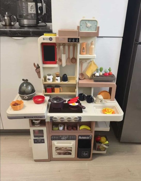 детская кухня с множеством функций игрушечная