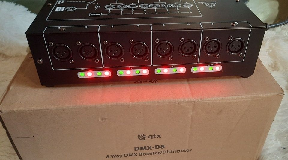 QTX DMX-D8, 8-drożny DMX Booster/Dystrybutor