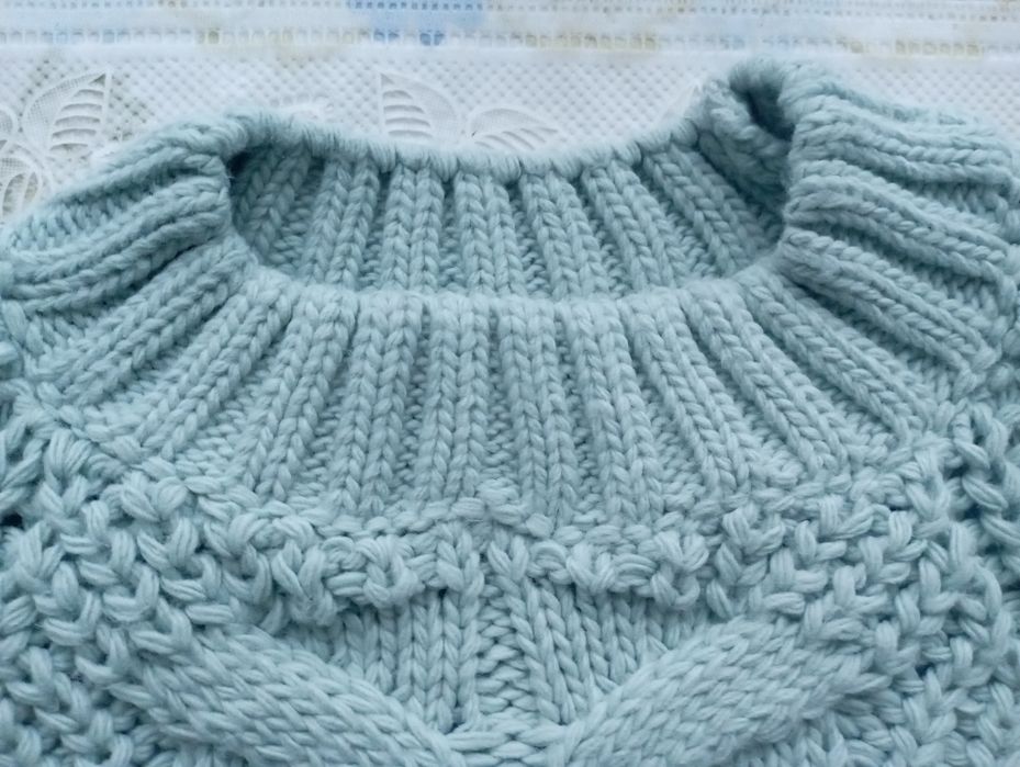 Тепленька,в'язана  кофтинка.