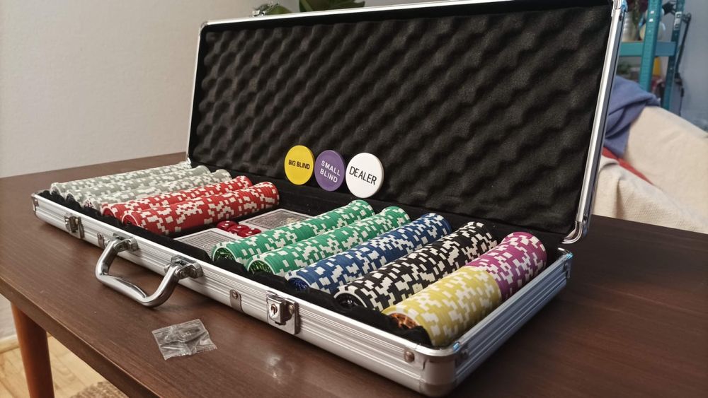 Piękny zestaw do pokera - 500 żetonów