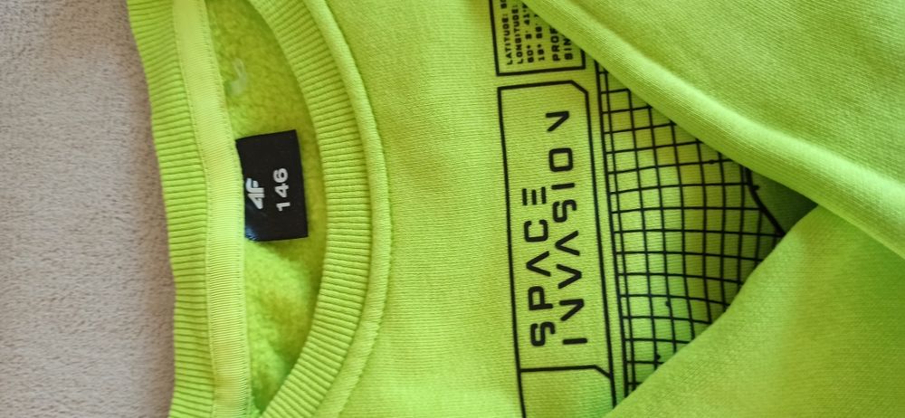 Ocieplana bluza dresowa dla chłopca firmy 4f- rozmiar 140
