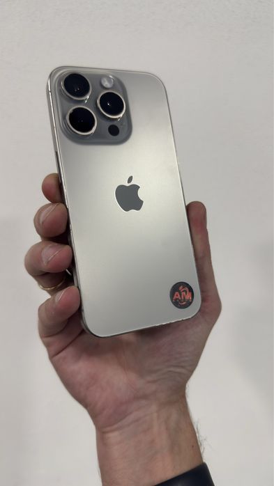 Продамо iPhone 15 Pro 256 gb Natural Titanium esim neverlock