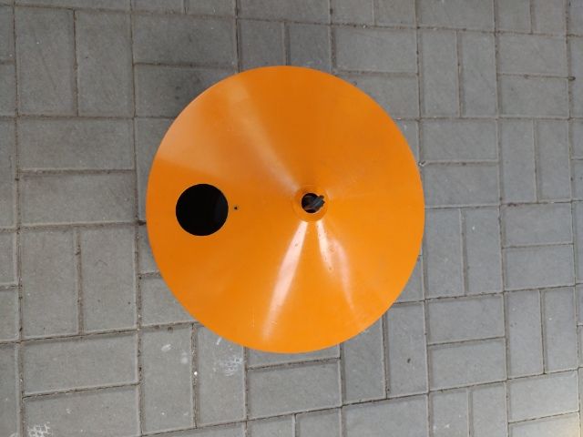 Zasypowy karmnik dla drobiu 20l