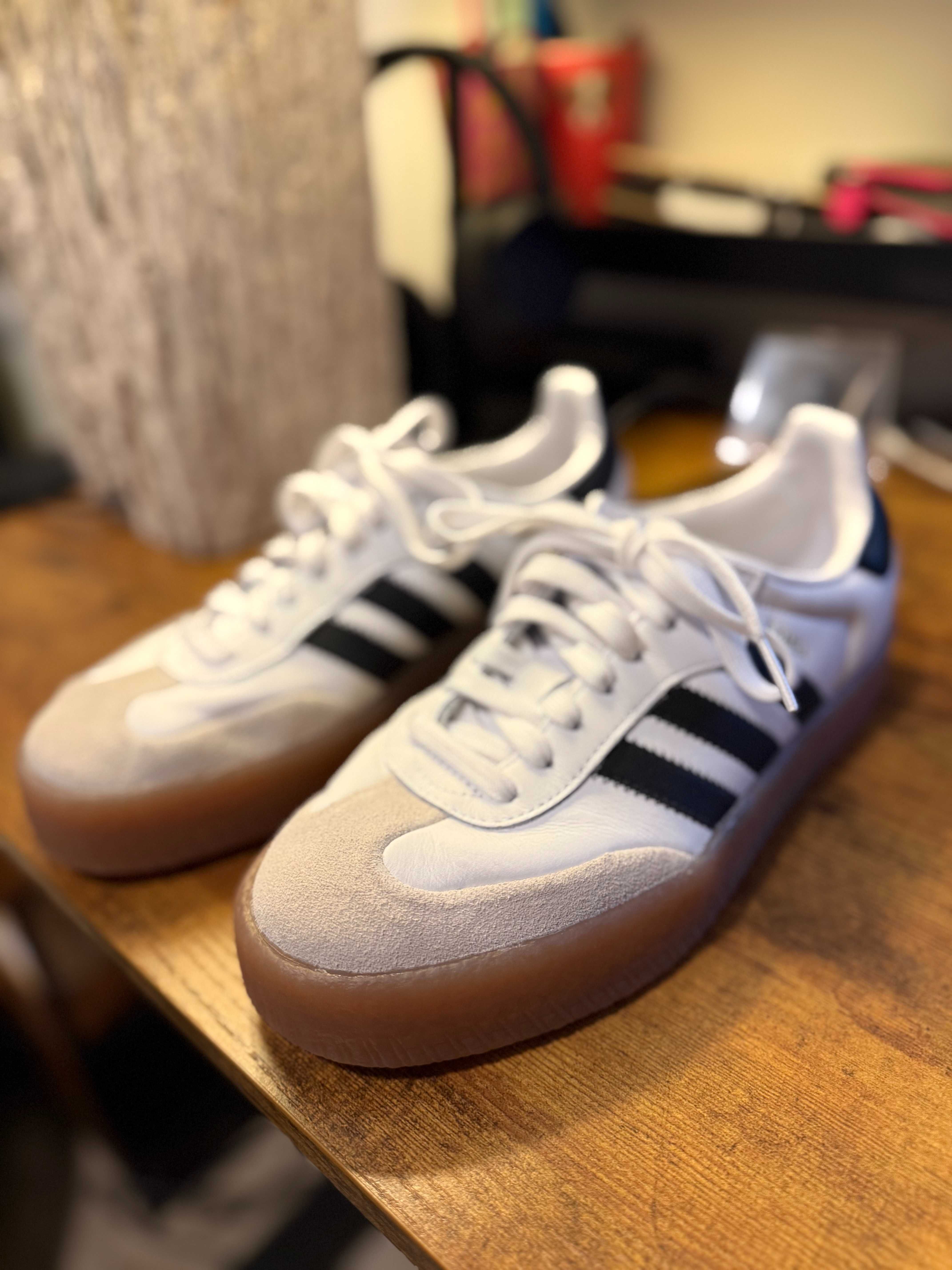 Adidas Originals Women's Sambae (engano no tamanho)