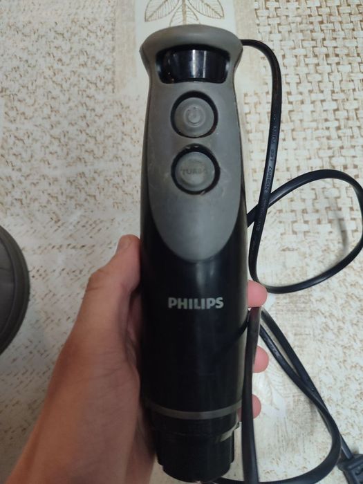 Блендер Philips HR1617