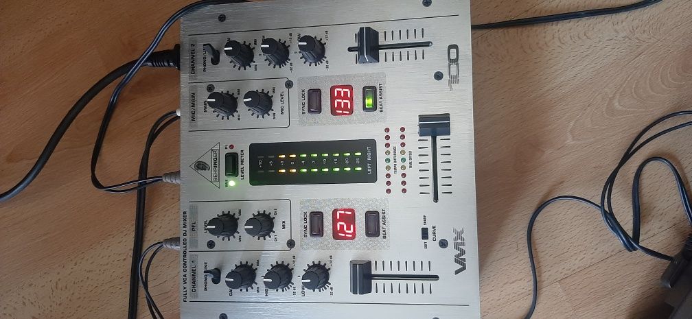 Equipamento Dj (Numark e Behringer)