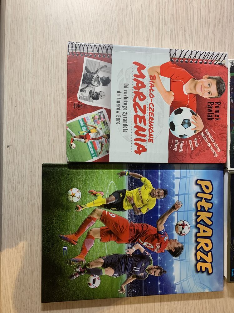 KSIĄŻKI PIŁKA NOŻNA Zestaw książek dla piłkarza IDEALNY stan!!!
