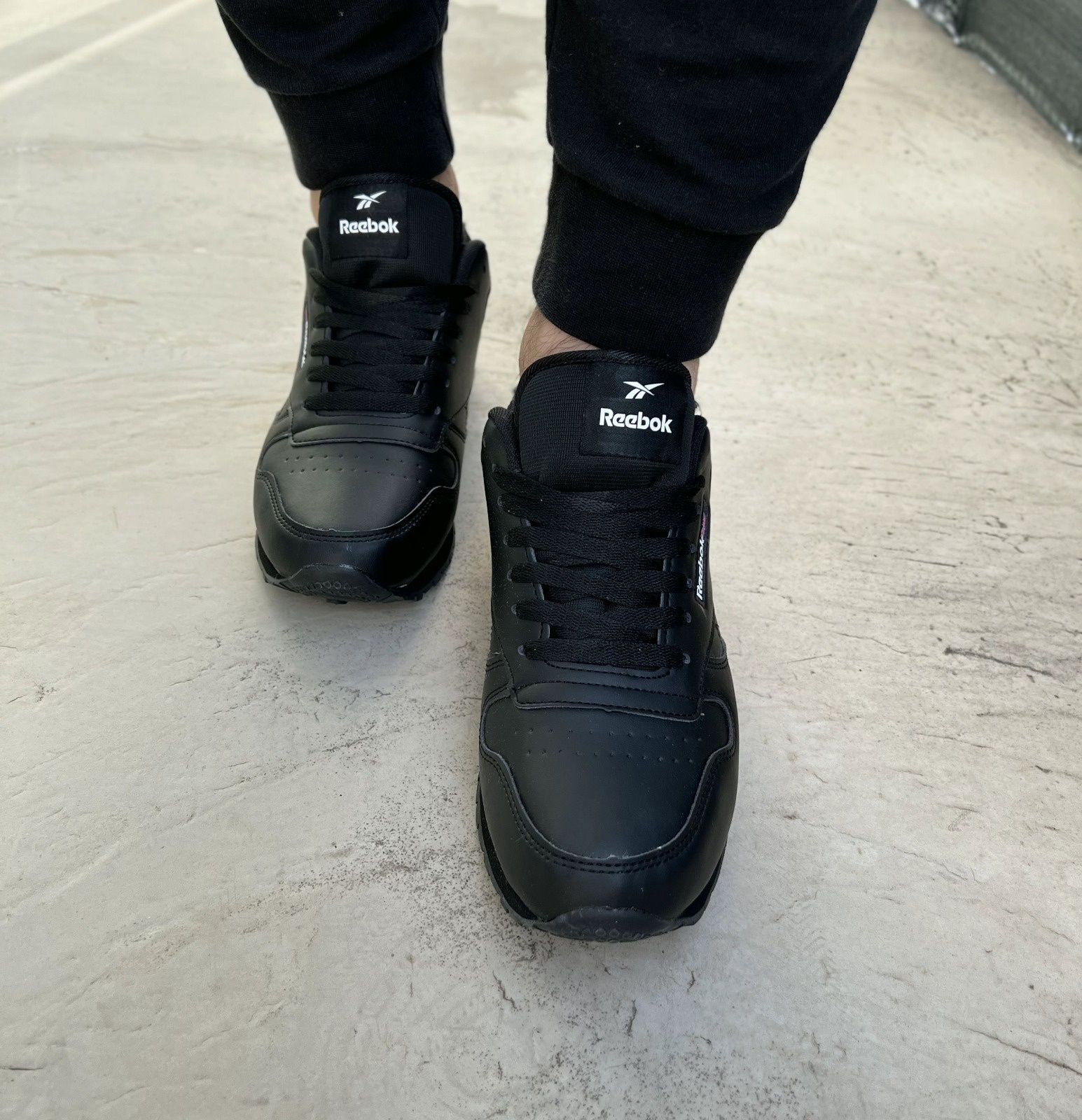 Reebok czarne nowe buty sportowe czarne Reebok