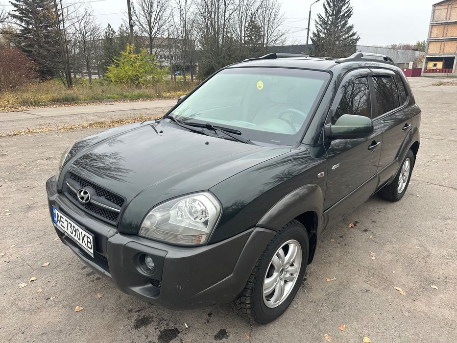 Продам Hyundai Tucson 2006 год Автомат