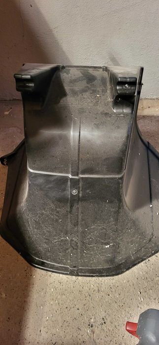 Deflektor do kosiarek - traktorów Stiga Estate