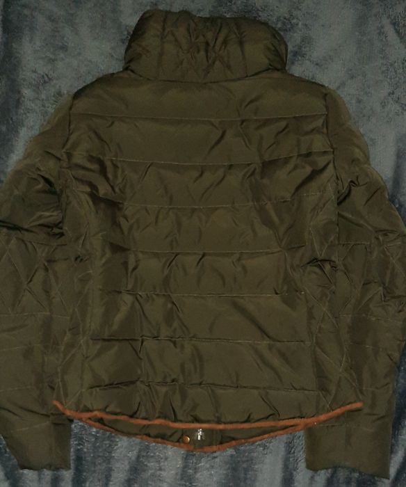 Женская красивая куртка