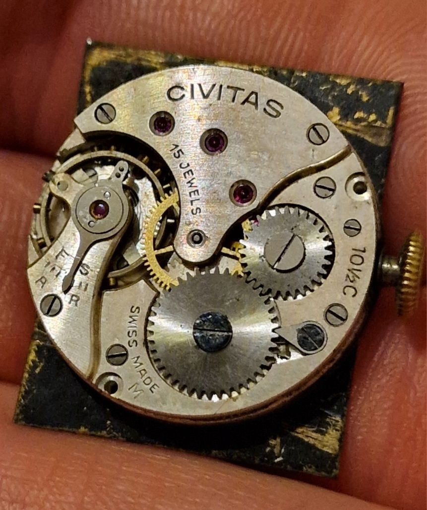 Civitas Antimagnetic militarny styl