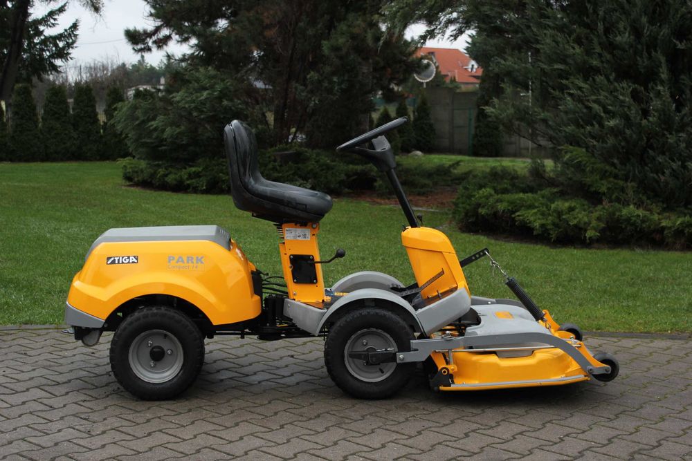 Stiga Park Compact  14  HST TRAKTOREK Kosiarka