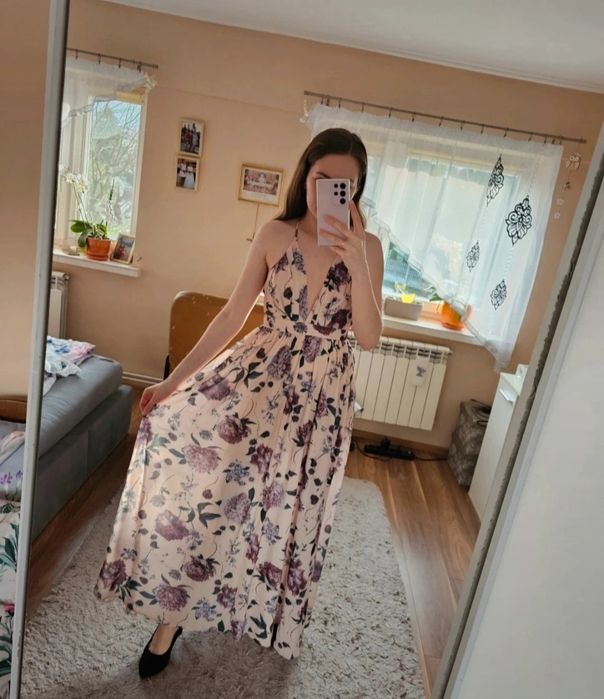 Sukienka w kwiaty odkryte plecy maxi rozmiar S