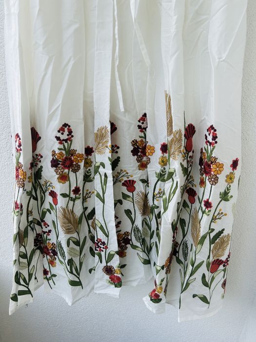 Isarouse dluga sukienka z haftem M