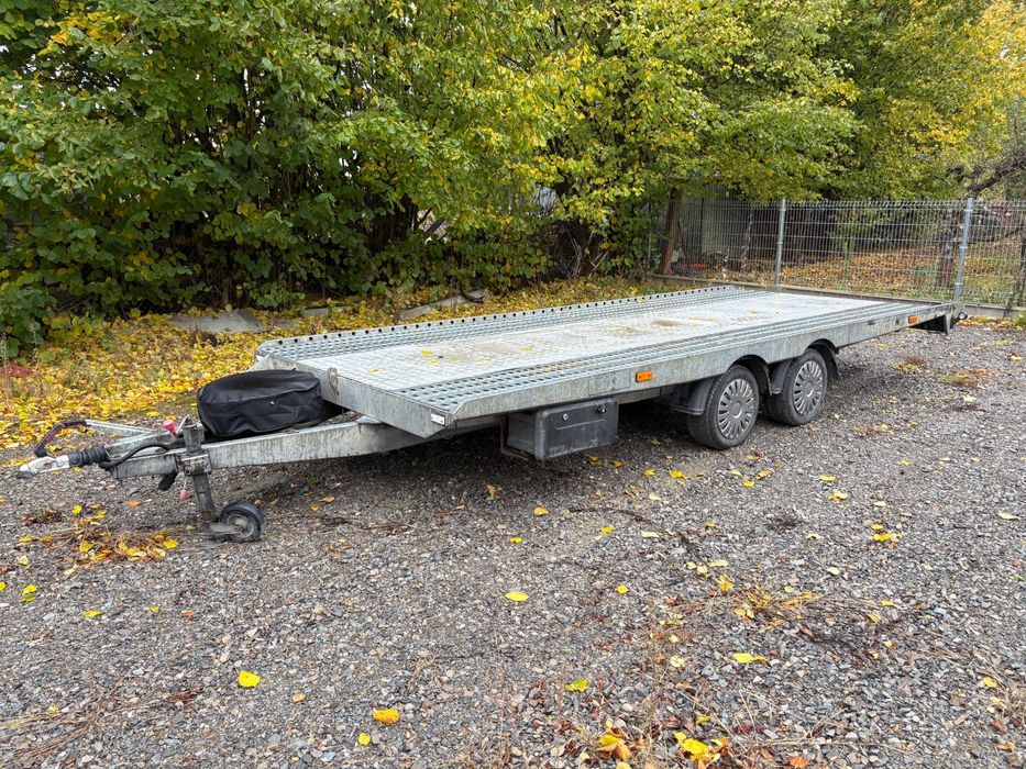 Wynajem lawety przyczepa laweta plaska