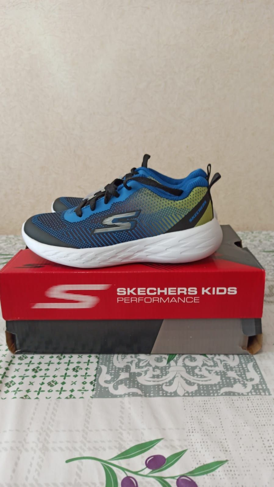 Кроссовки кросівки детские Sketchers 29 размер скечерс оригинал