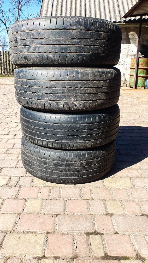 Шини Dunlop 225/55 R18