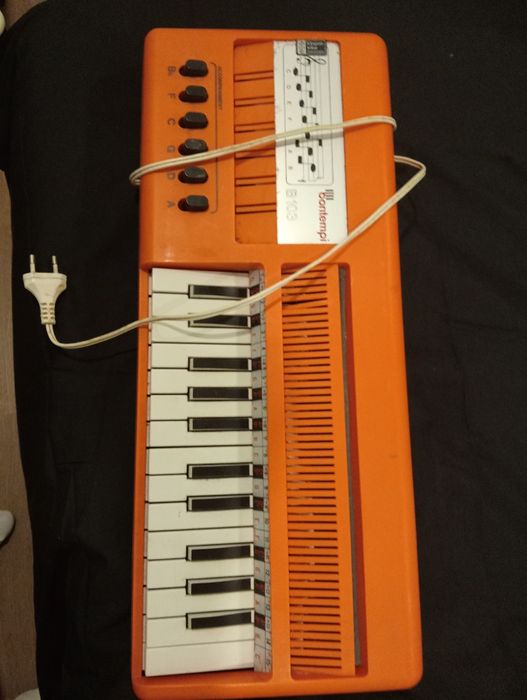 Teclado Bontempi B103 anos 70
