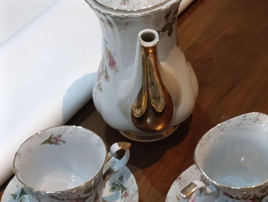 Zestaw do kawy mlecznik cukiernica pięć filiżanek