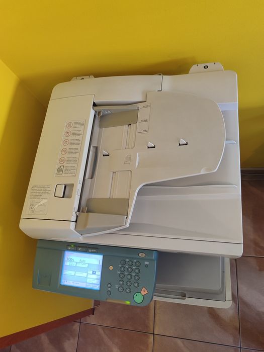 Urządzenie wielofunkcyjne Canon IR 2018 z szafką