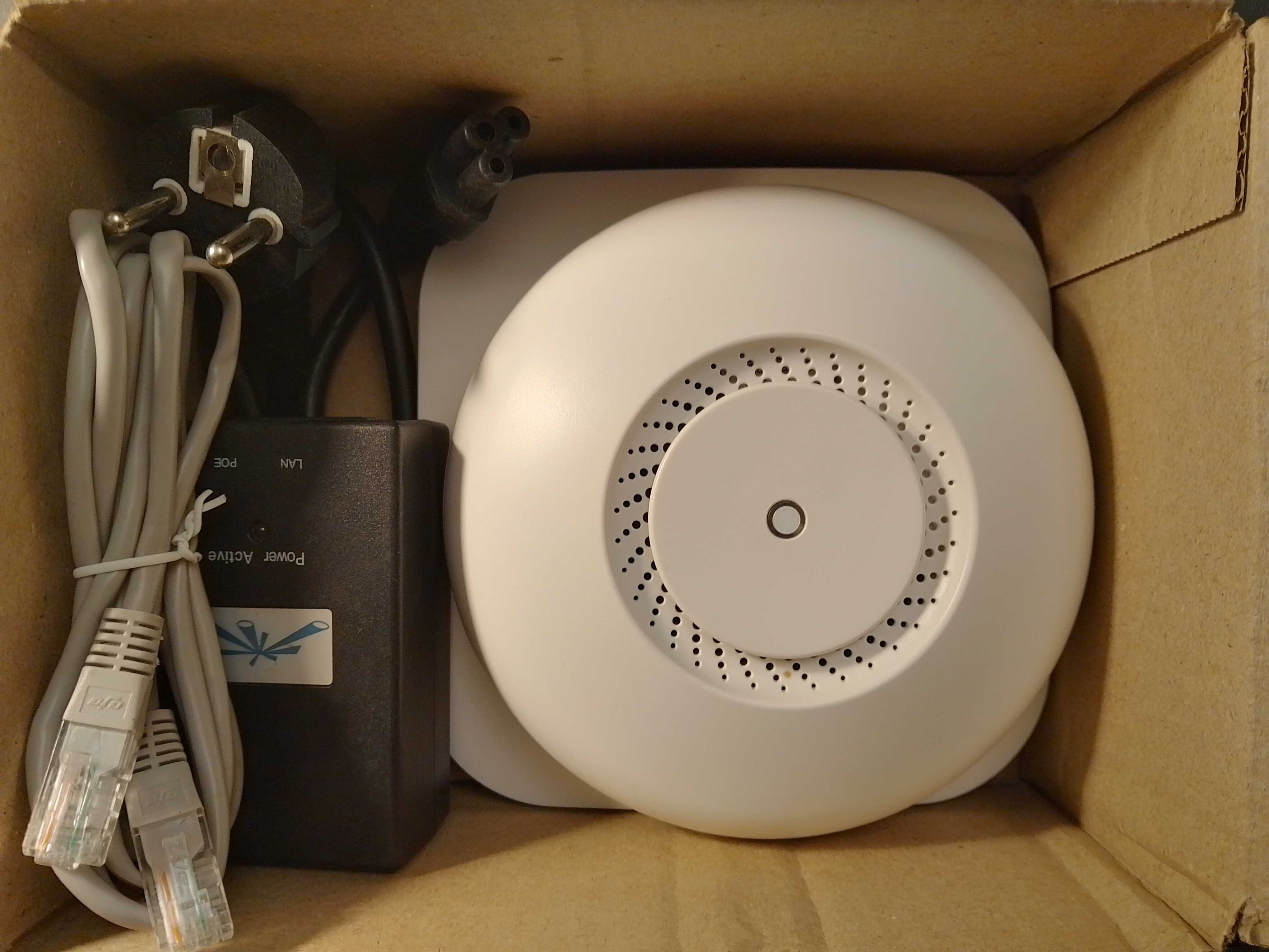 MikroTik cAP AC RBcAPGi-5acD2nD гигабитная точка доступа WiFi +POE Ubi