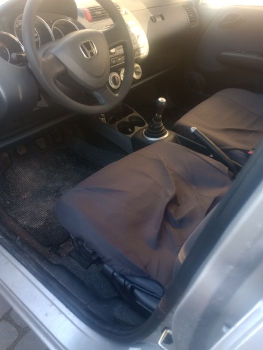 Honda jazz 1.2.        .