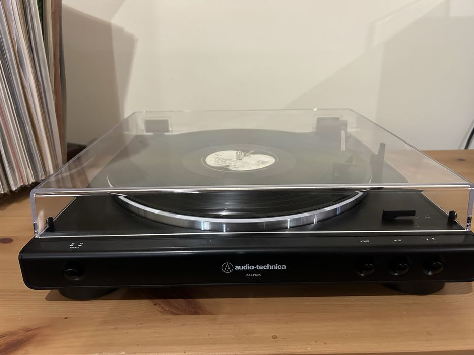 Gira discos Audio Tecnhica AT-LP60X C/Fatura