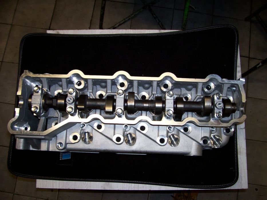 MITSUBISHI PAJERO/CANTER 2,8TD(4M40) - GŁOWICA SILNIKA-KOMPLETNA-NOWA