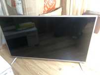 Telewizor LG 42 cale full HD 42LF5610 brak podświetlenia
