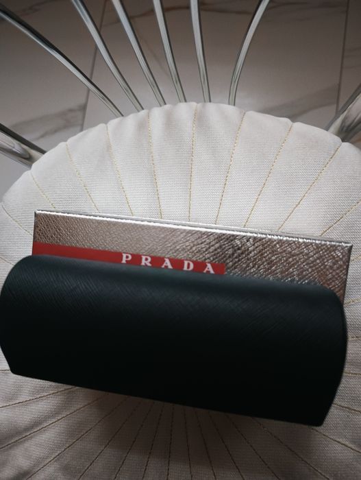 Etui na okulary Prada