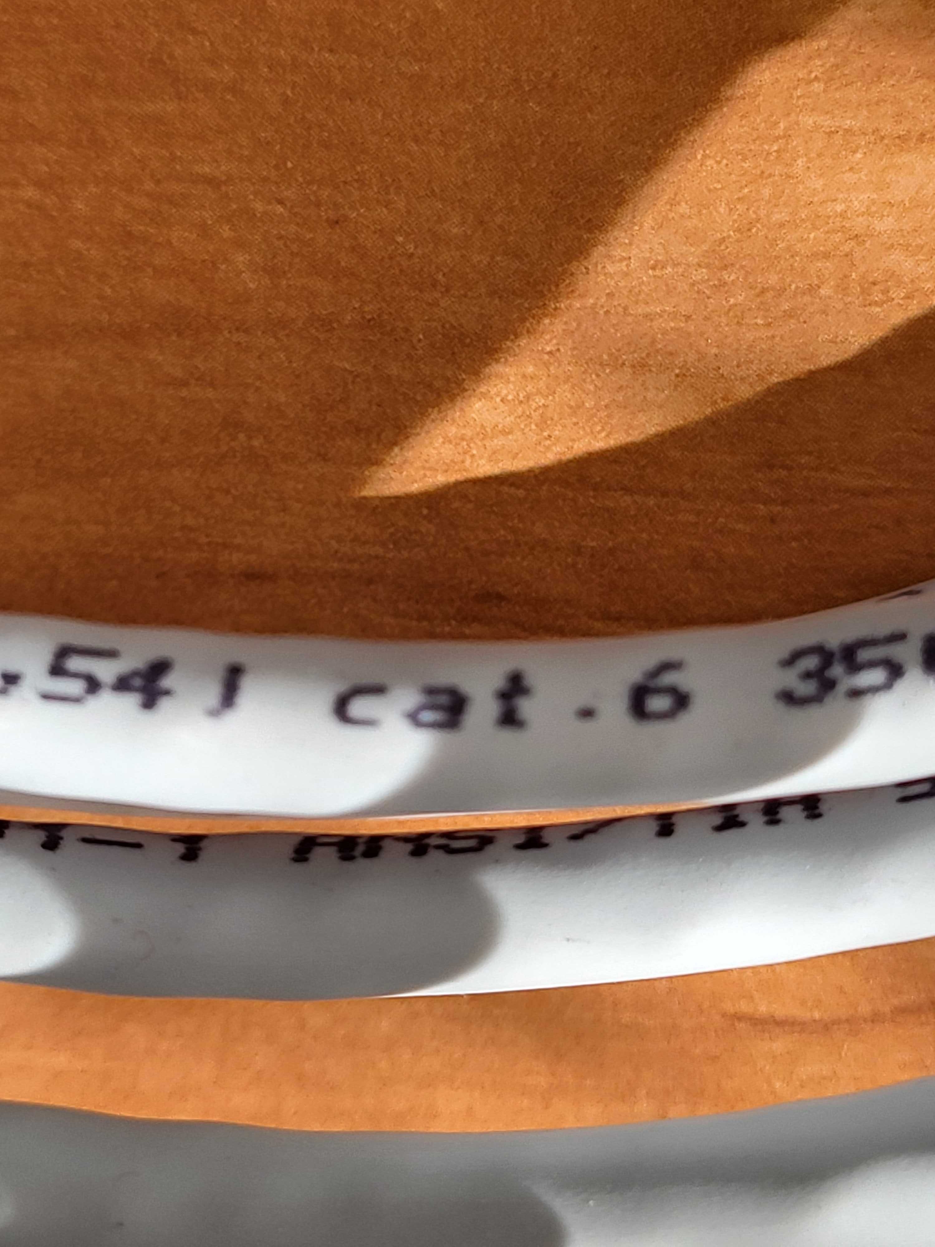 Kabel sieciowy cat.6, długość 440 cm.