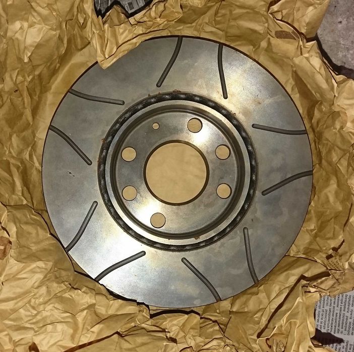 Тормозной диск Brembo max  09.3090.75 Ланос 1.5