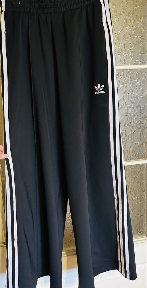 Штани Adidas Primeblue Relaxed Originals