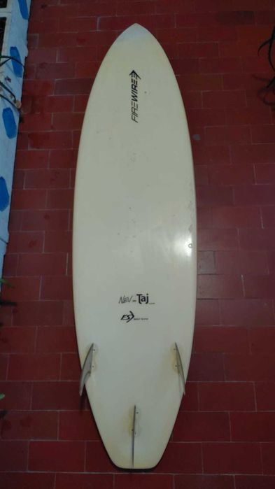 Firewire Surfboard 6’4” – Modelo Pro Taj Burrow
