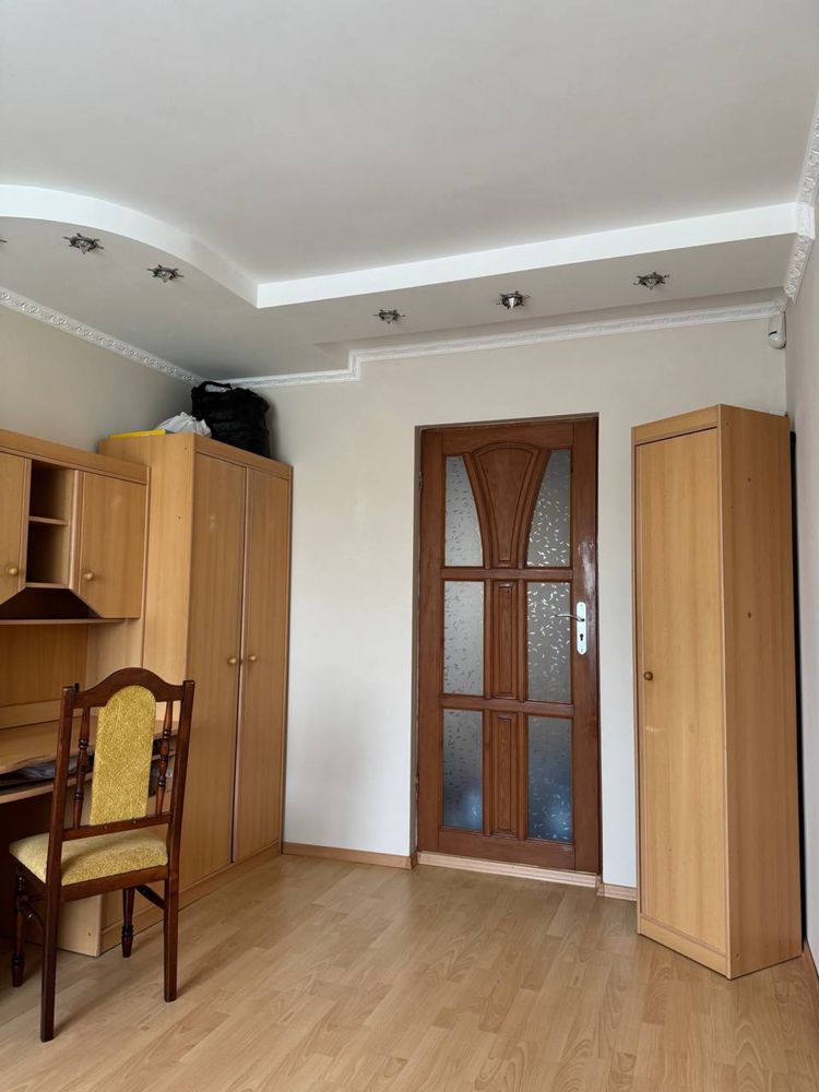 Продам 3-кімнатну квартиру з автономним ораленням
