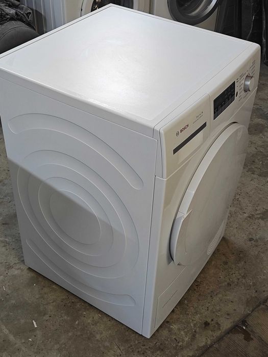 Сушка Bosch Serie 4 (тепловий насос)