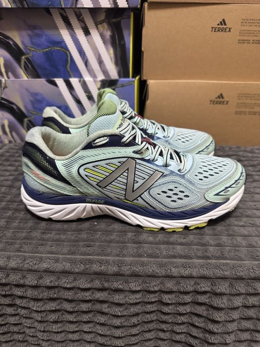 Кросівки для бігу New Balance 860 v7 39(25см) оригінал