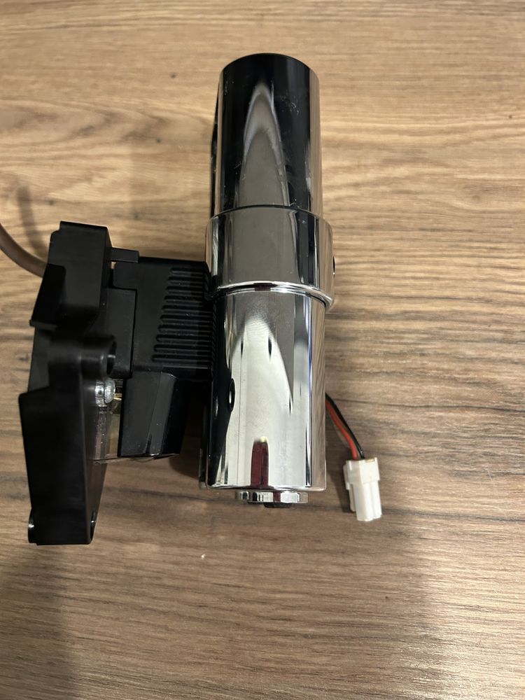 Wylewka z mocowaniem Delonghi Primadonna S