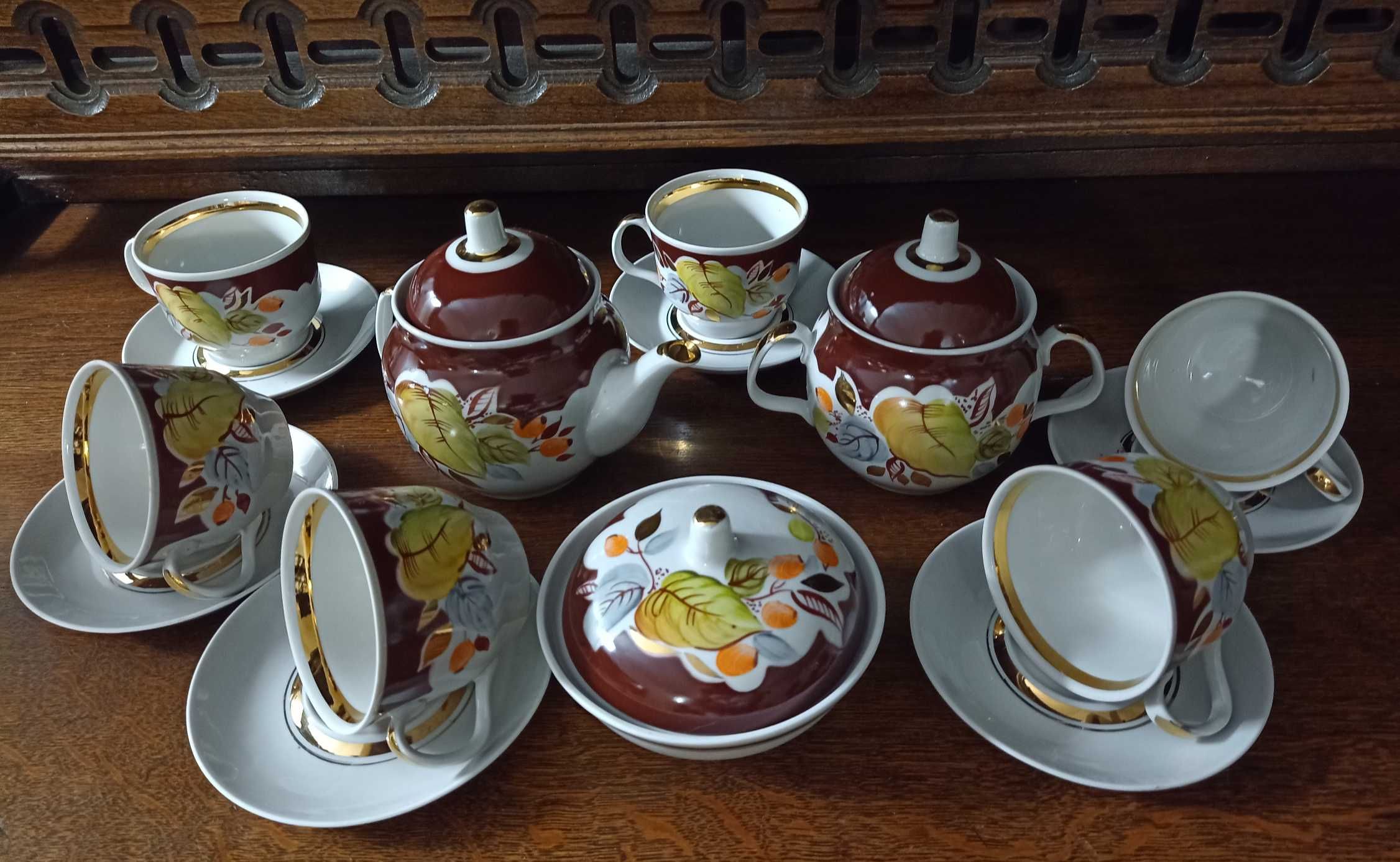 POŁONNE.Serwis porcelanowy na 6 osób na herbatę Ręcznie malowane СССР