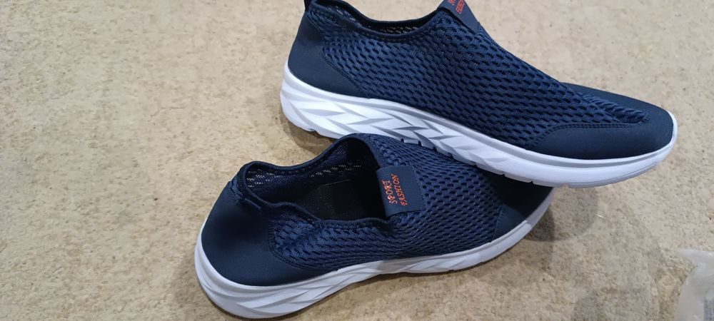 Чоловічі кросівки