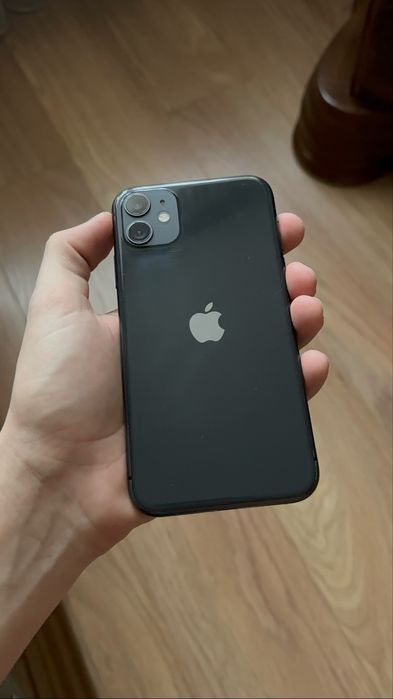 Продам iphone 11 на 128 гб 100% акумулятор