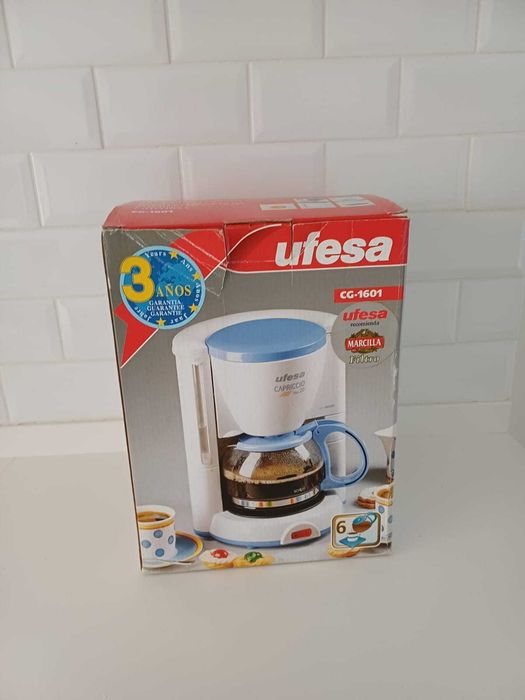 Máquina de Café Filtro UFESA CG1601 Capriccio - Nova