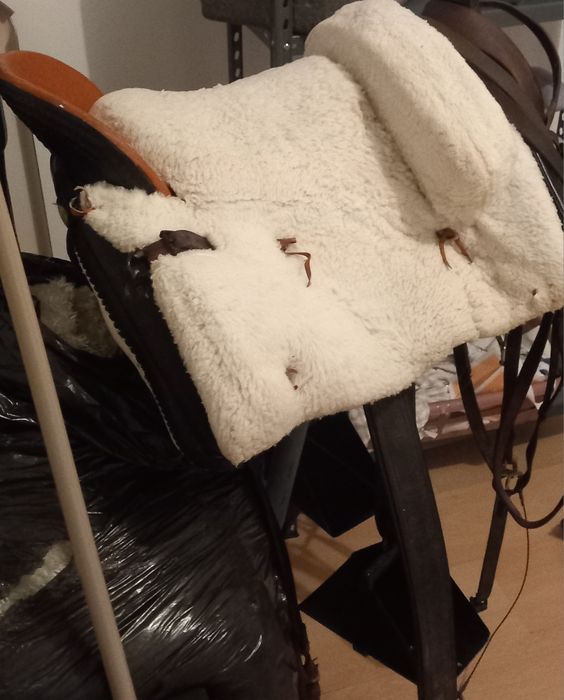 Vendo montura  espanhola.