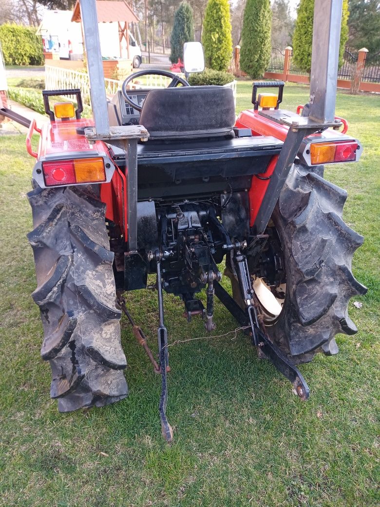 Yanmar FX235 4x4 traktorek Wspomaganie Orginal cena Brutto FVAT Kubota