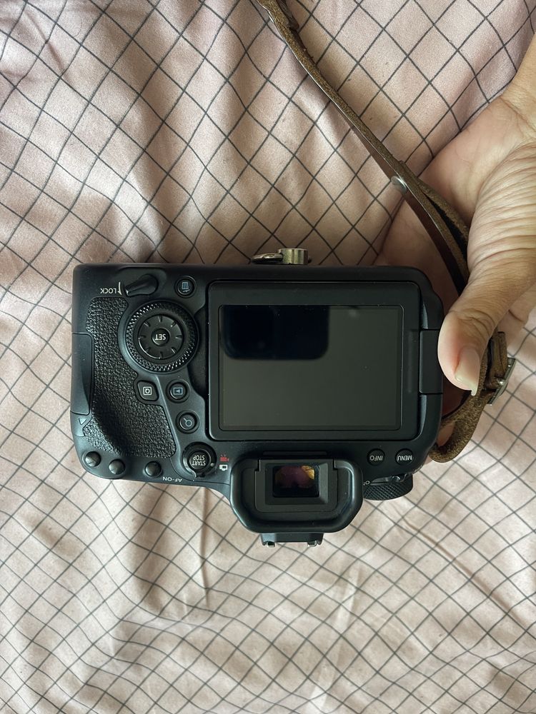 6d mark2 в отличном состоянии