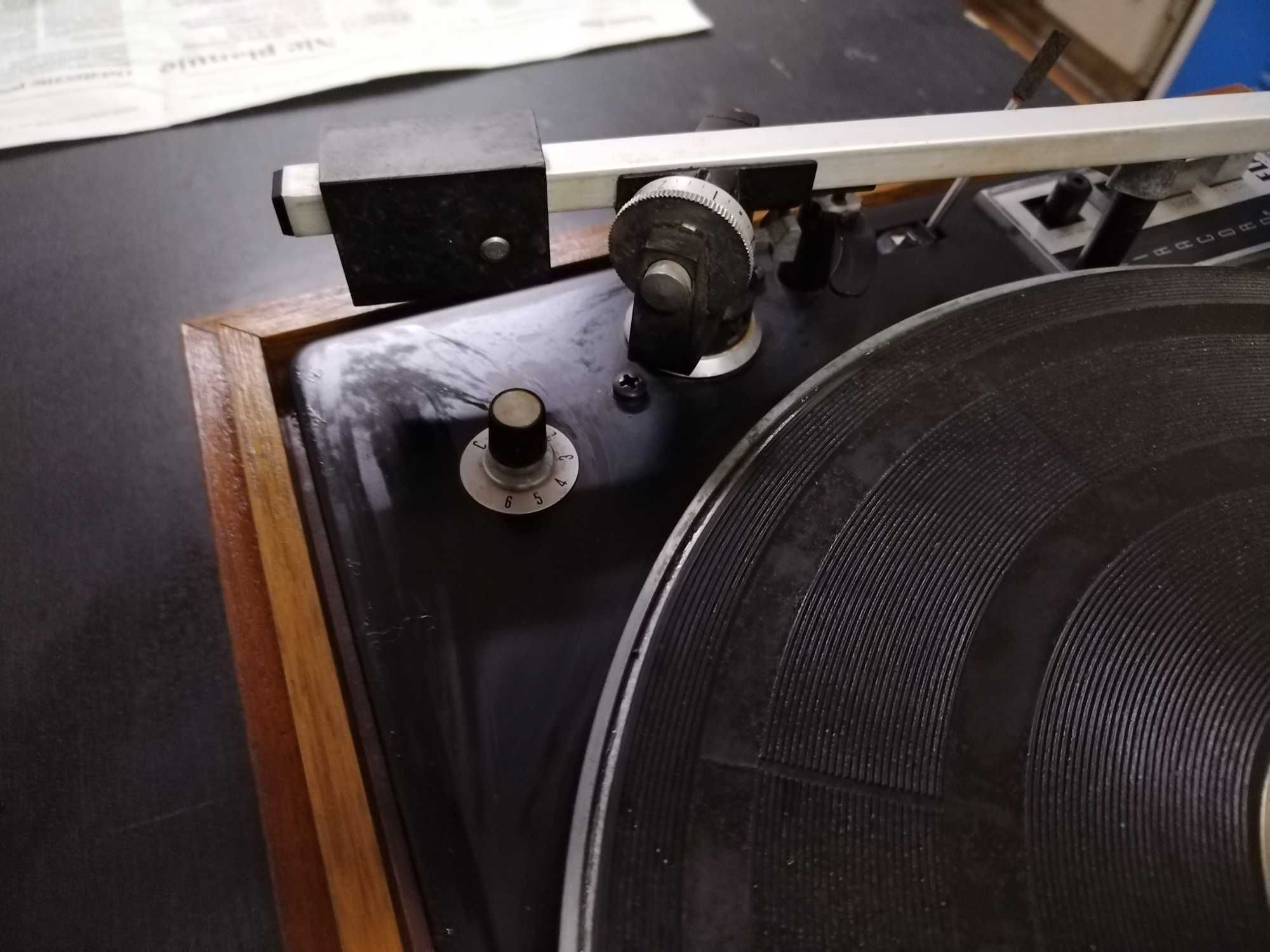 Gramofon Elac  50H MIRRACORD talerz kręci ,ramie reaguje